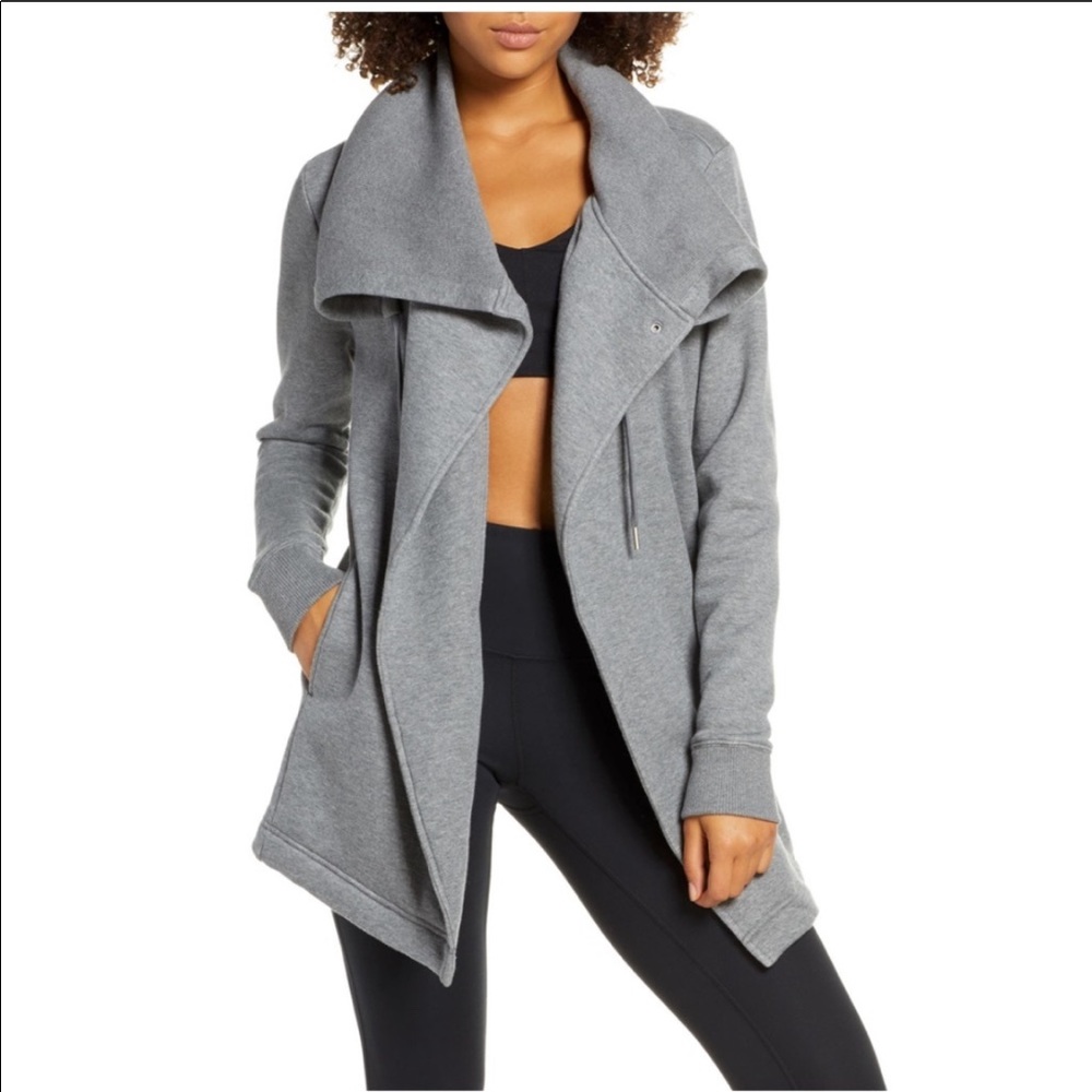 ✨EUC✨ Zella Nola Wrap Sweater Grey Size Small